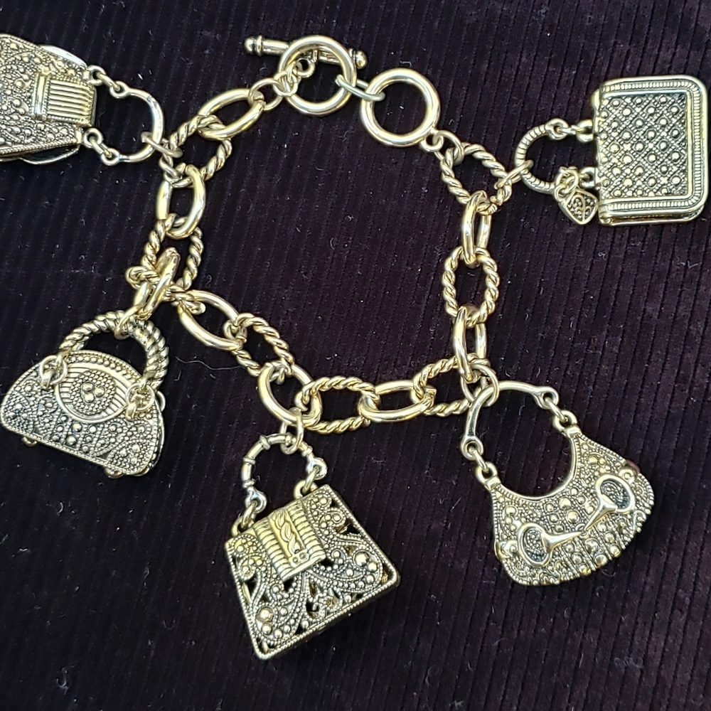 Bracelet